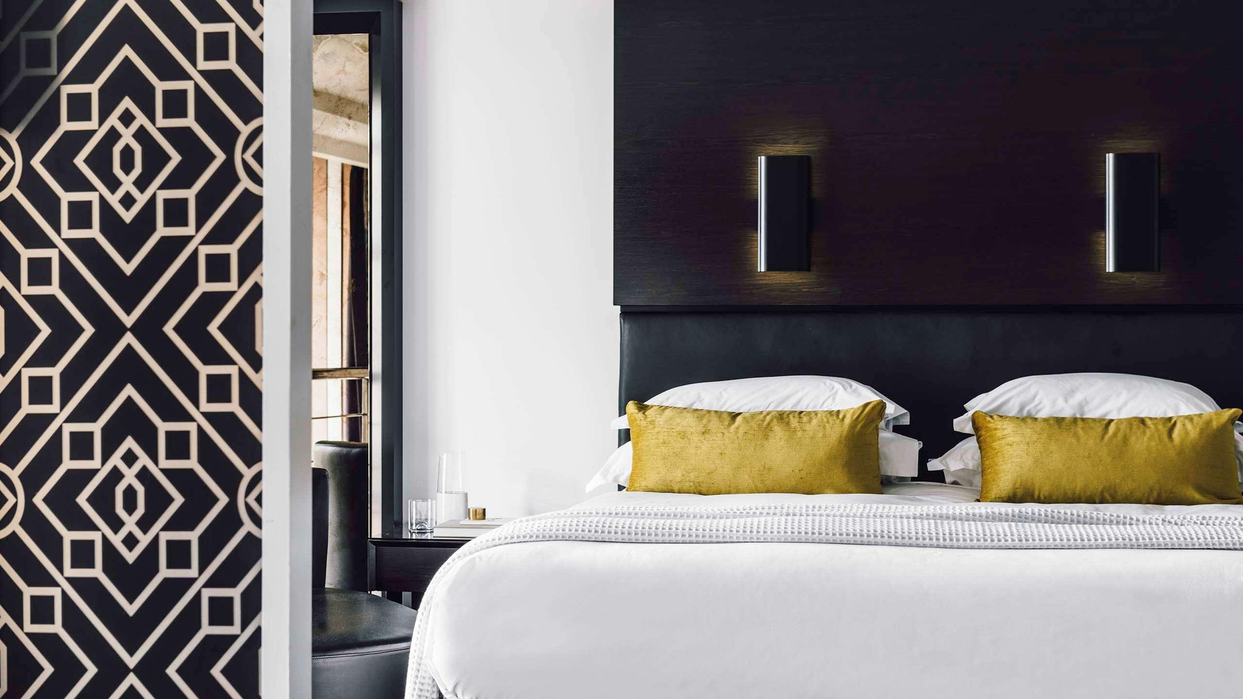The Como Melbourne Kültér fotó A bedroom at the hotel