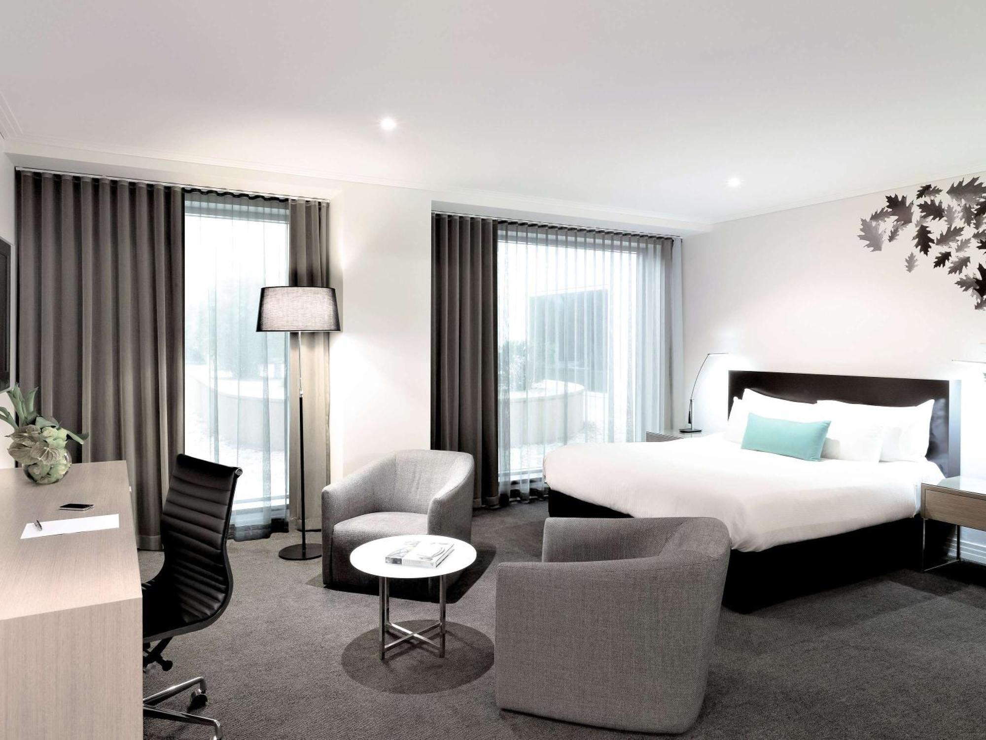 The Como Melbourne Kültér fotó A room at the hotel