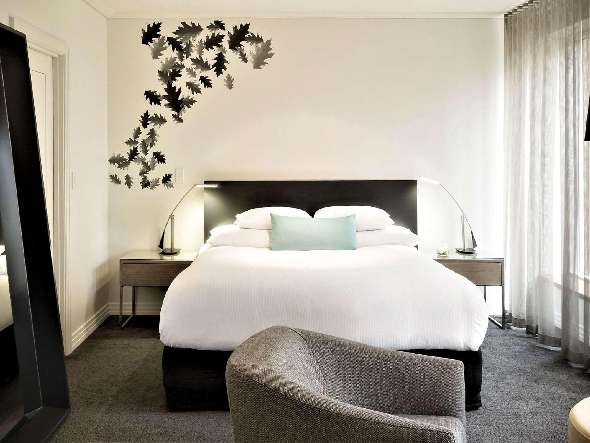 The Como Melbourne Kültér fotó A bedroom at the Hotel