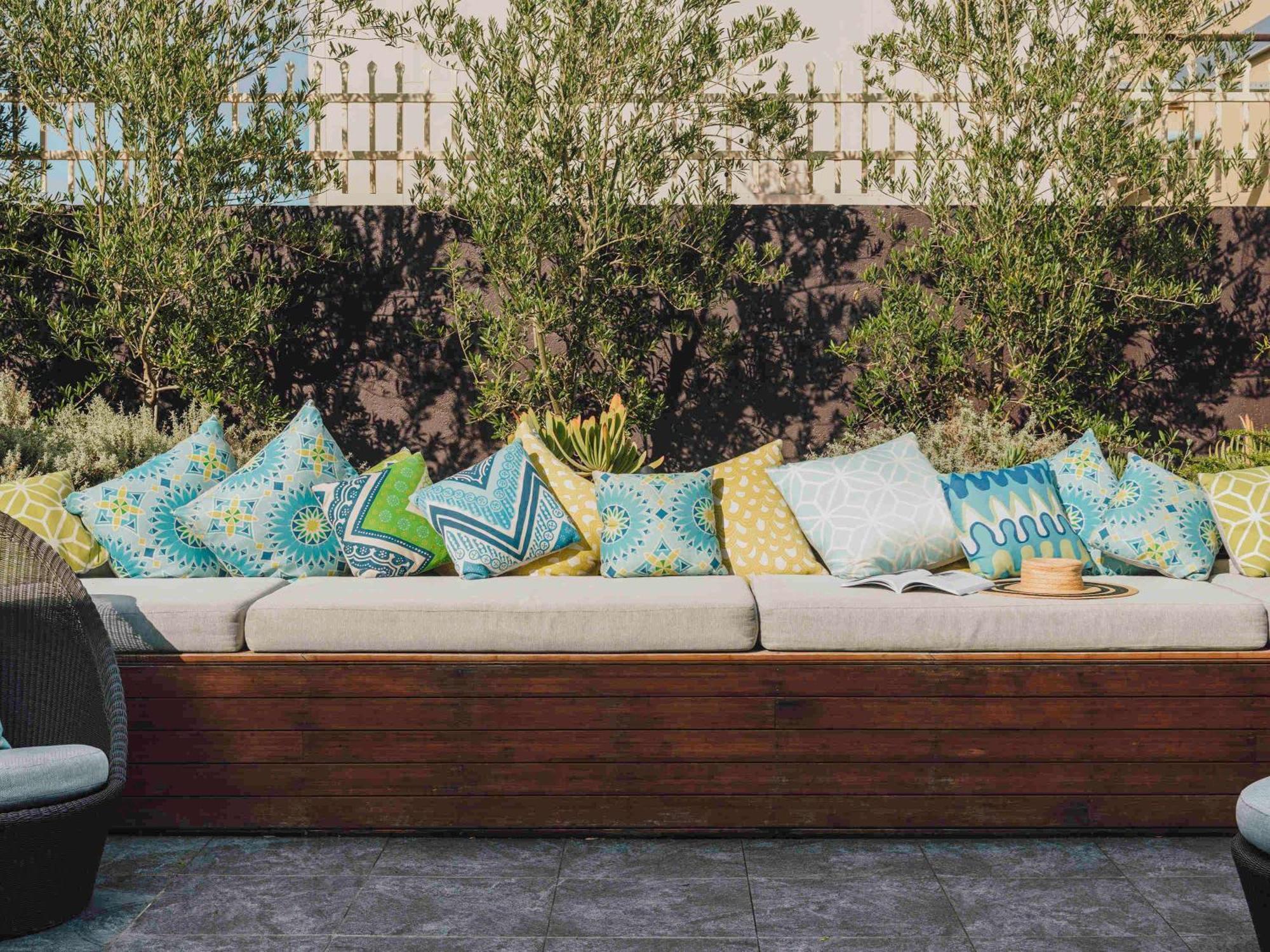The Como Melbourne Kültér fotó Outdoor furniture